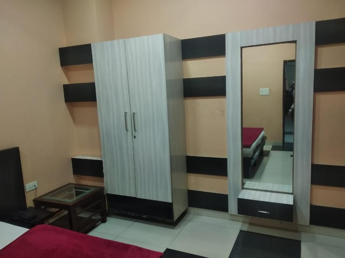 Negi'S Grand By Wb Hotels Kānpur Eksteriør bilde
